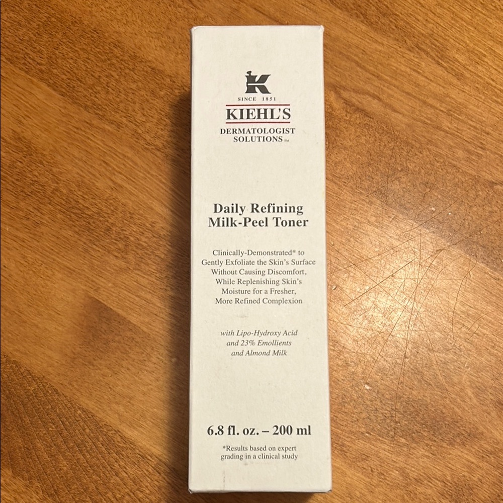 KIEHL’S Daily  refining Milk-Peel Toner
